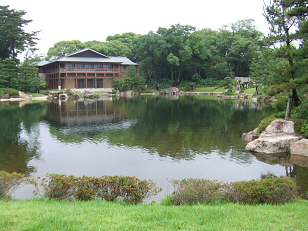: http://fry.no.coocan.jp/blogn/pic/tokugawaen.PNG