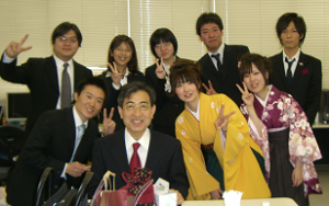 http://fry.no.coocan.jp/WordPress/wp-content/uploads/2009/03/sotugyo2-300x188.png